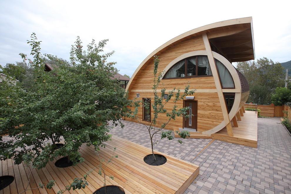 Не обычная архитектура Красноярска - дом на берегу Енисея