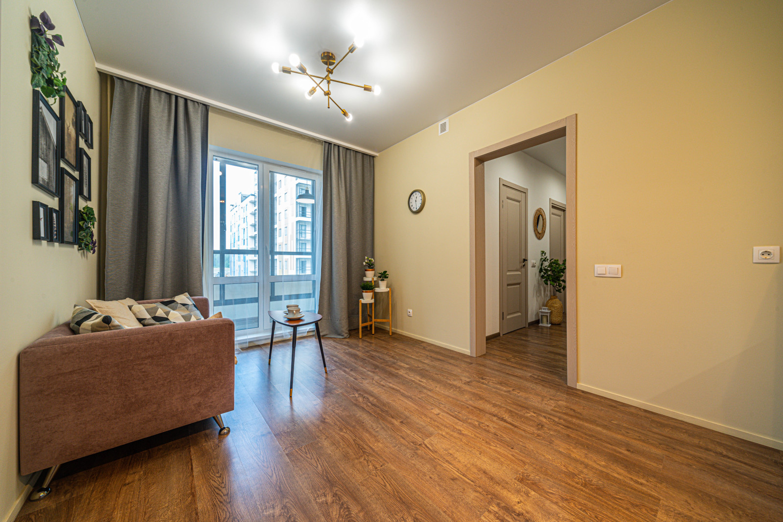 Шоу-рум в Янино. (3 готовых варианта отделок)