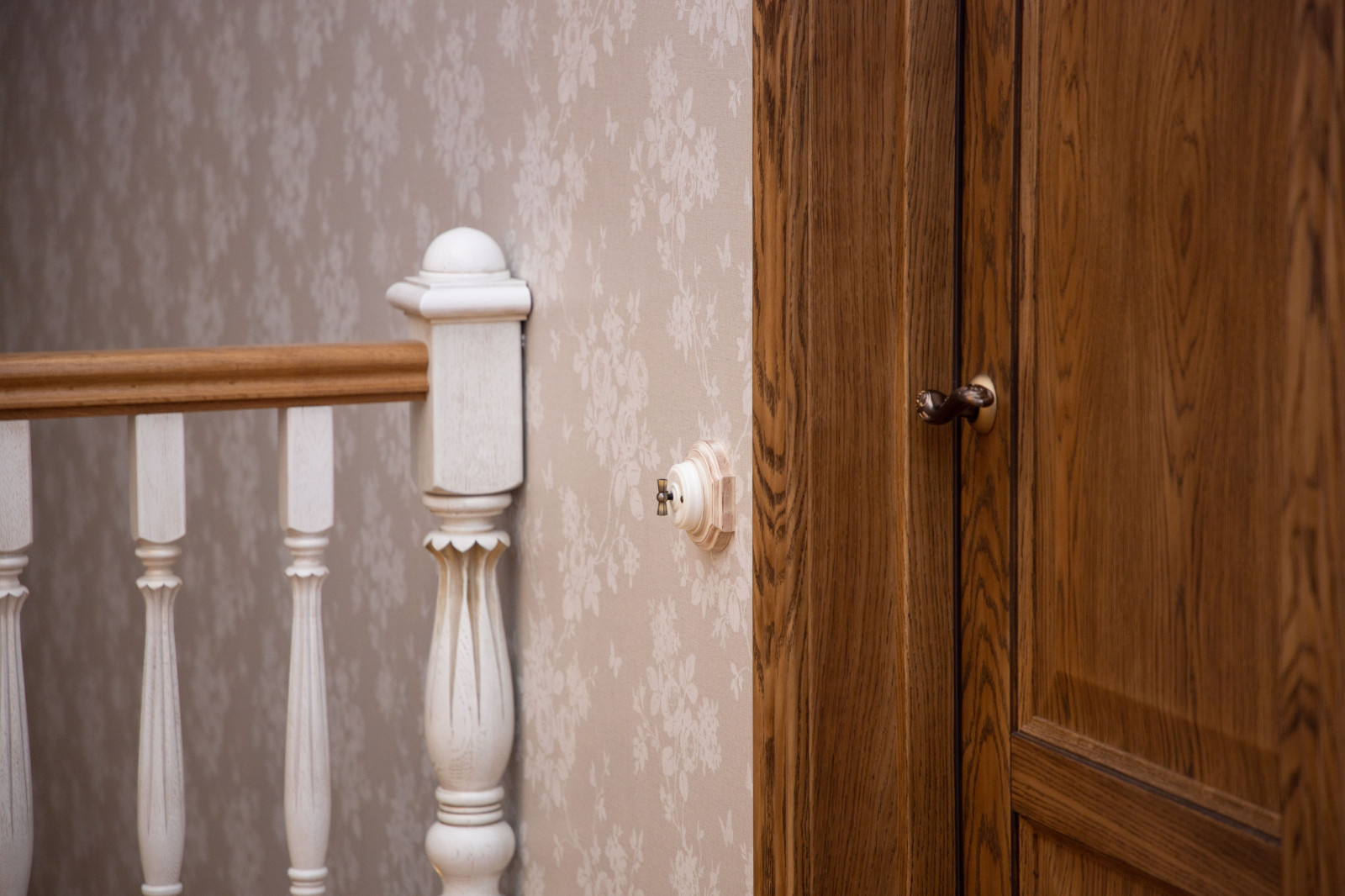 Загородный дом (внутренний монтаж ретро электрики)