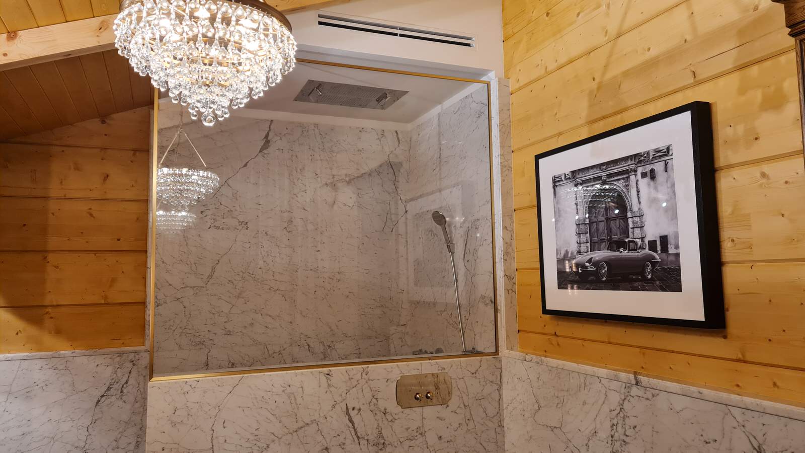 Душевые кабины