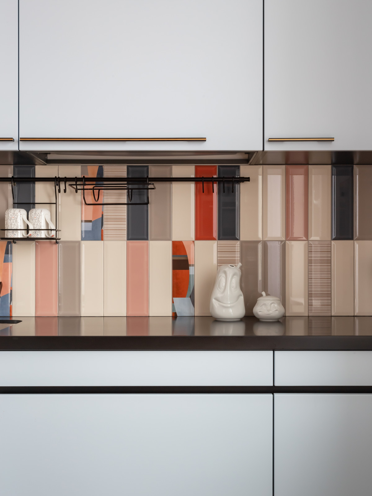 Малые м2 - не помеха комфорта. Смелый и яркий интерьер для молодой семьи