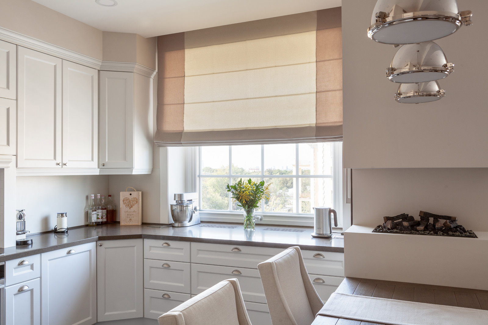 Римская штора на кухню