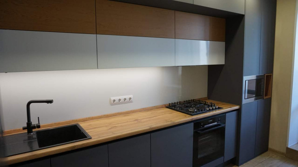 Кухня в 3 ряда, преимущества