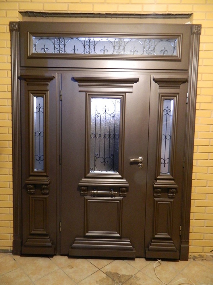 Обложка проекта: Входная группа в шоколадном цвете