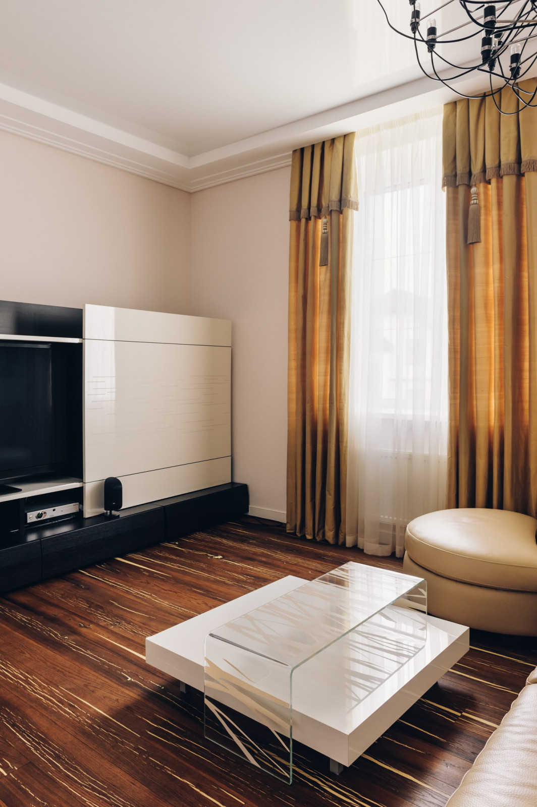 Комплексный текстильный дизайн для дома в Подмосковье