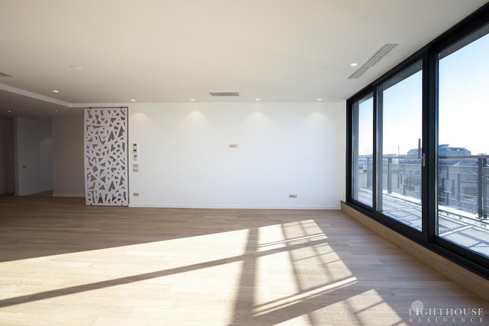 На фоне солнца. Пентхаус в Бухаресте