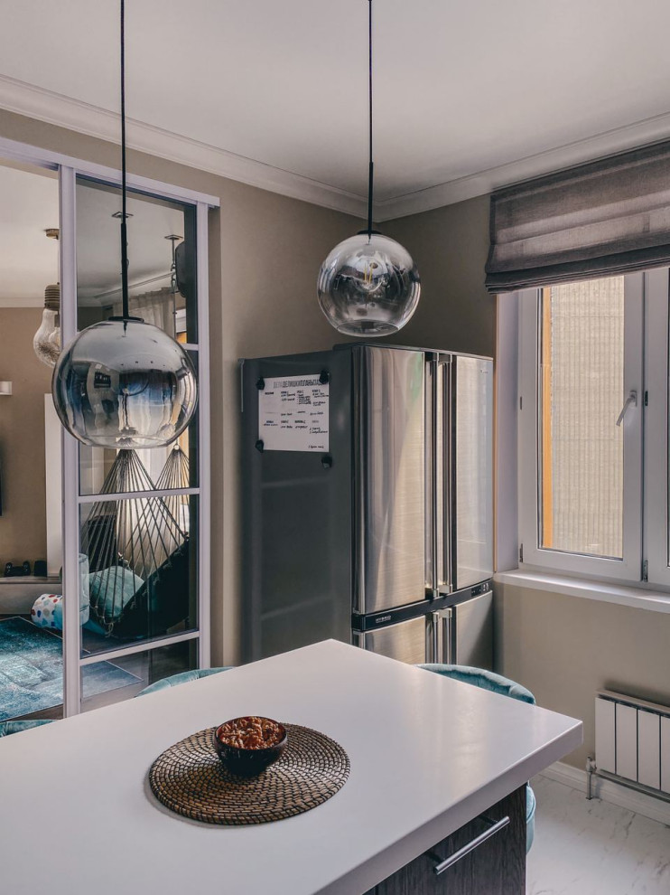 Установка плинтуса и карниза. Жилой квартал «Сколковский»