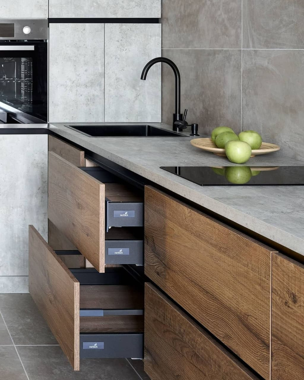 Дизайнерская навесная угловая кухня в стиле лофт