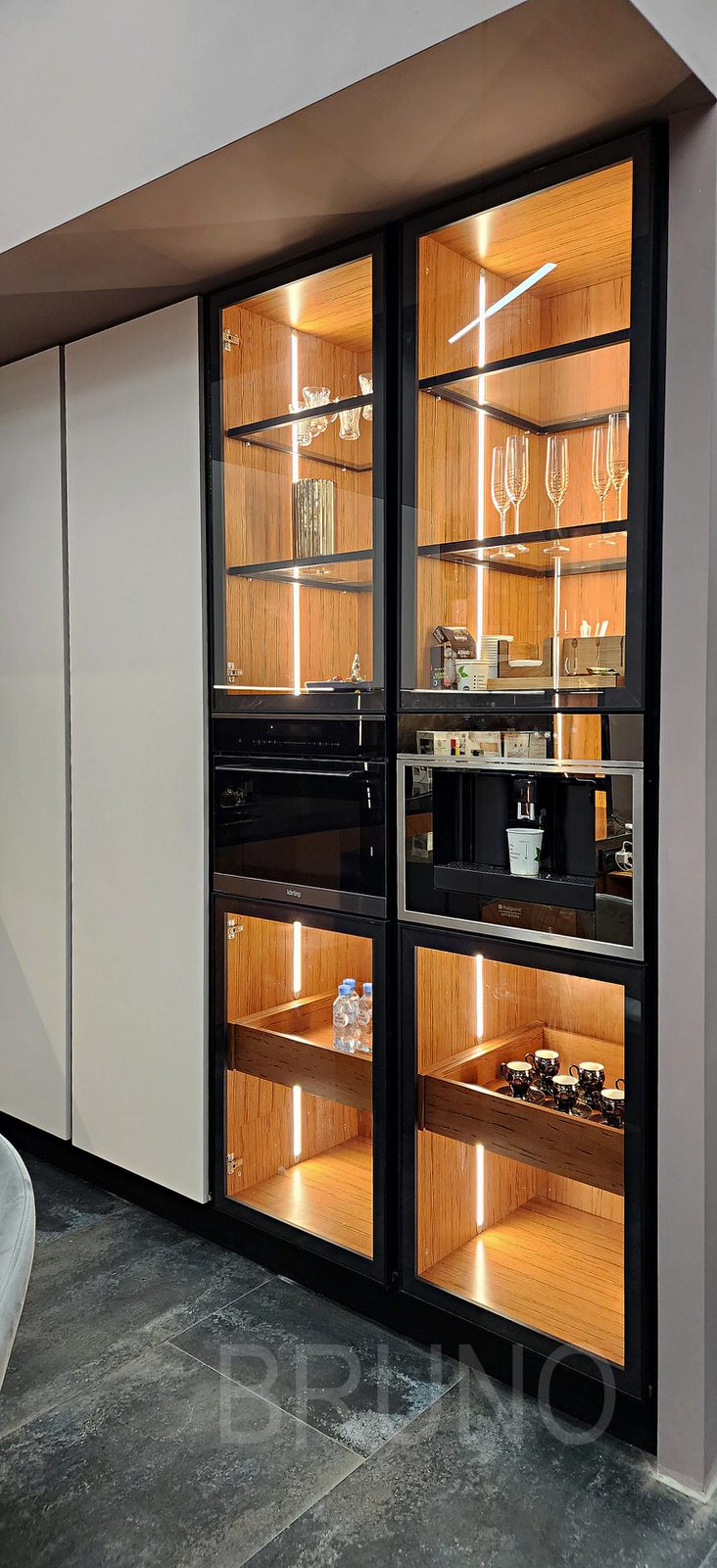 Салон мебели на "Стахановской"