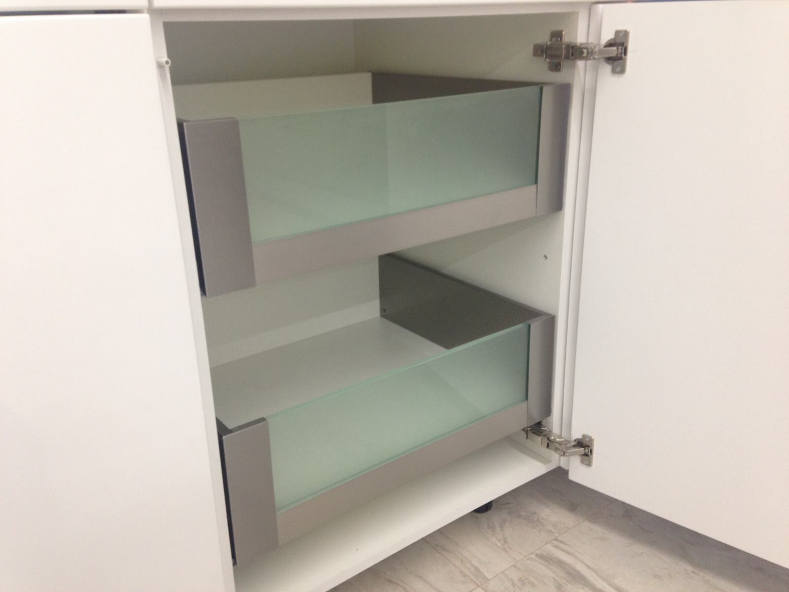 Москва. Ленинский пр-т  д.111. Квартира - студия.