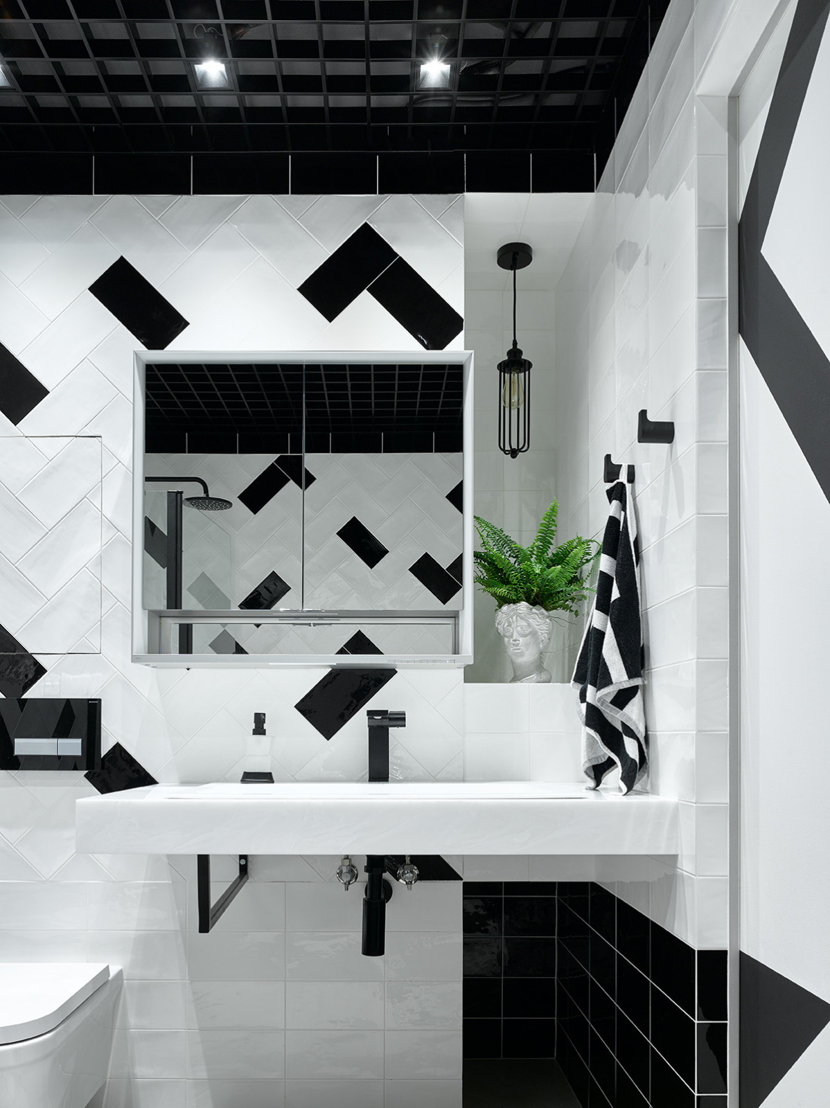 "Брутальный лофт в Московской новостройке"