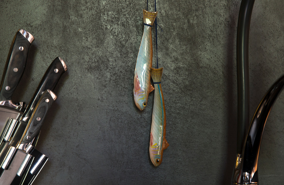 "Dark" apartment for a young girl