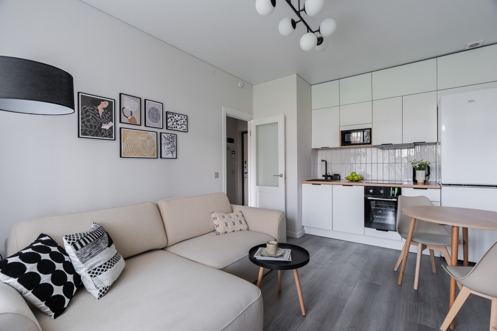 Парадный ансамбль, 2евро, 32м2