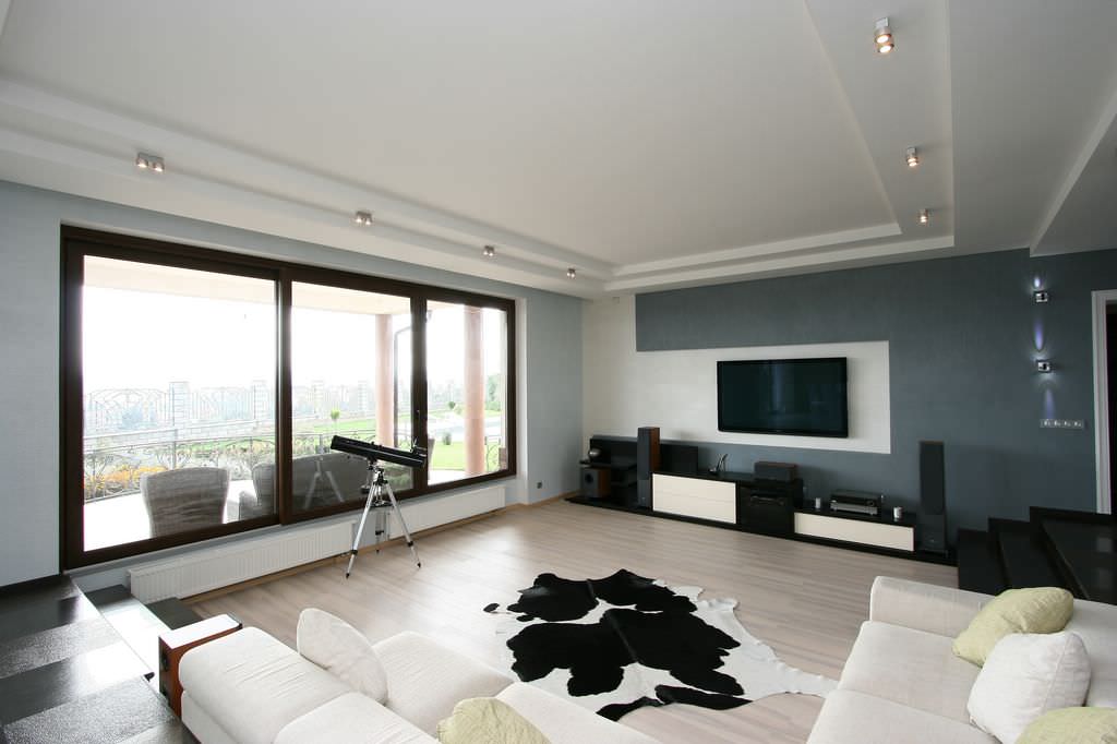 Contemporary style apartment