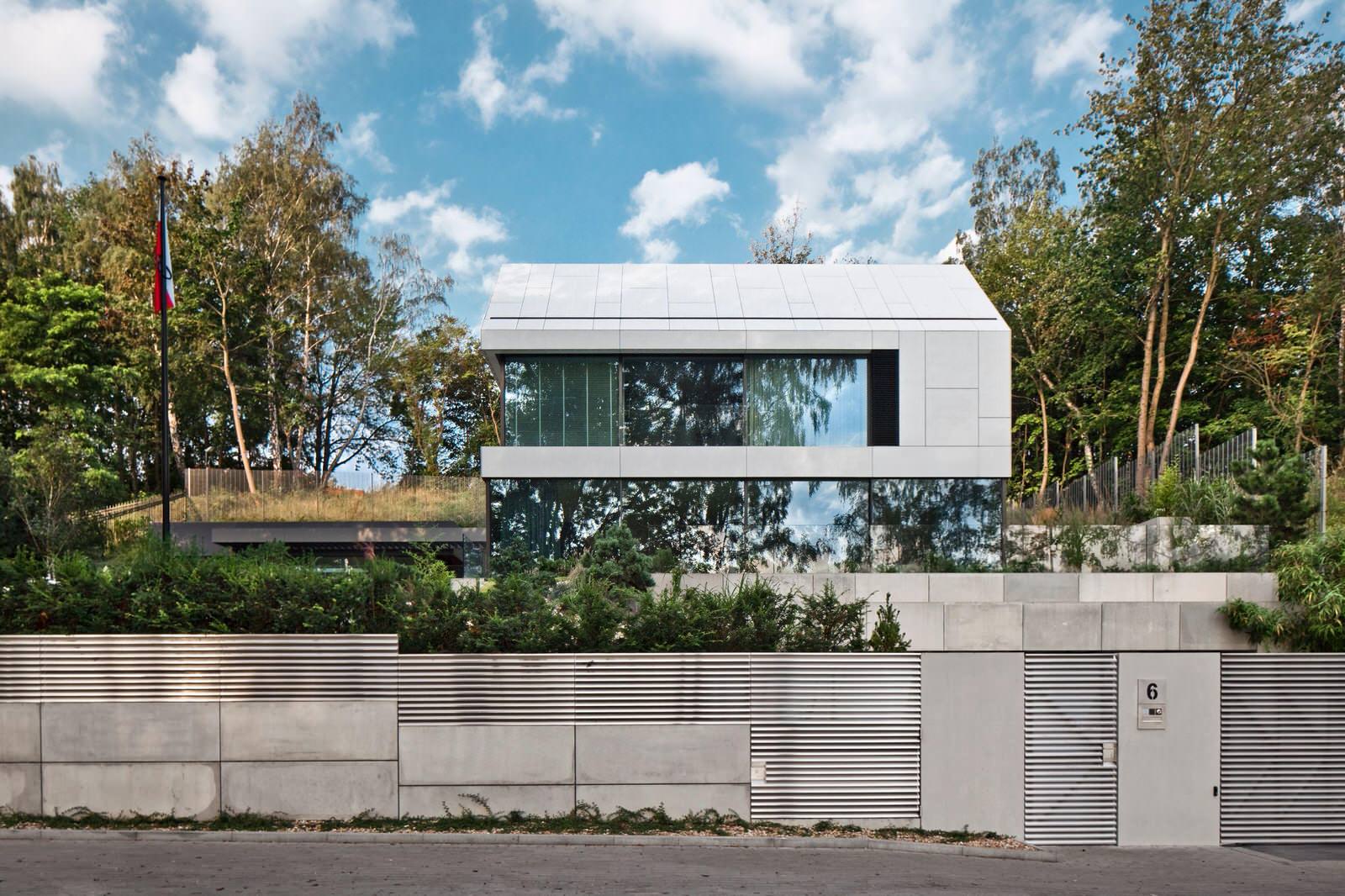 Коттедж Alu-Plus Sp. z o. o.  (реализован нашими партнёрами SCHUECO)