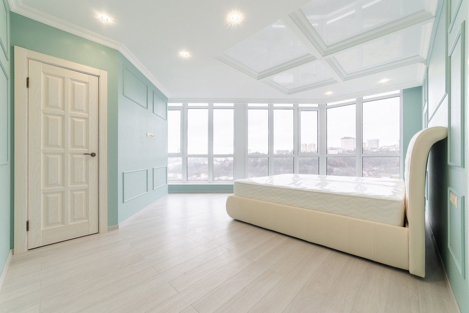 Обложка проекта: Двух-комнатная квартира в ЖК Раз Два Три (Сочи) в мятных тонах