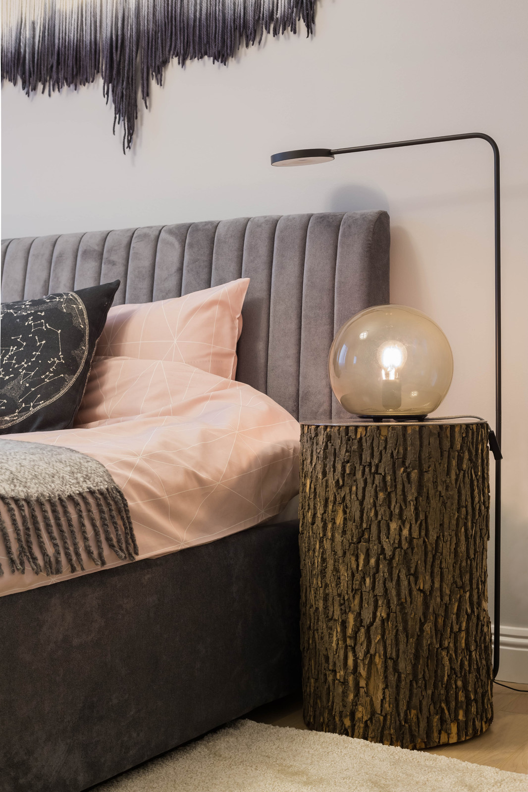 Зефирно-розовый скандинавский