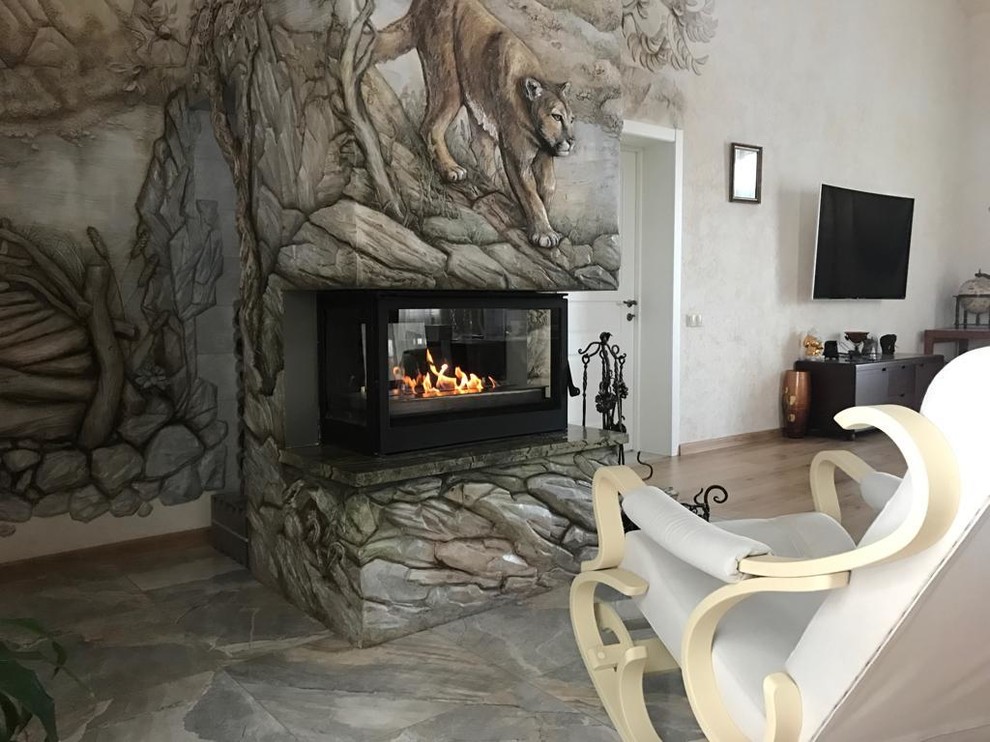 Топливный блок с высокими стёклами.