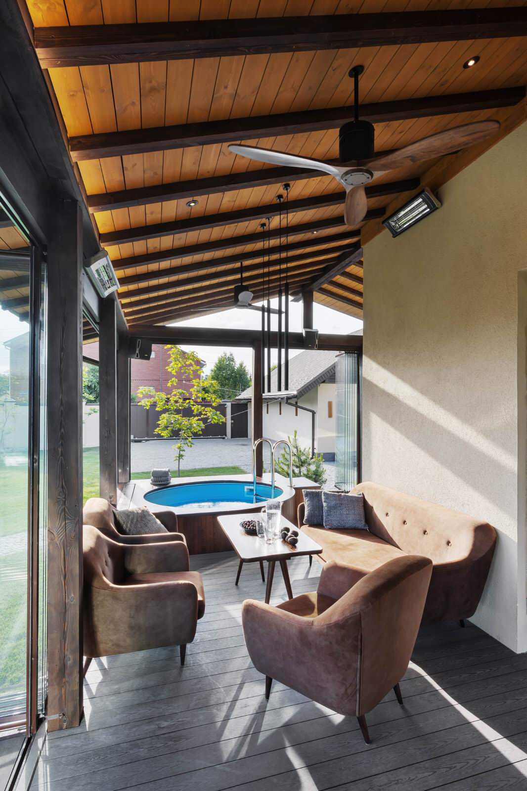 Остекленная терраса ЕЩЕ НЕМНОГО ЛЕТА