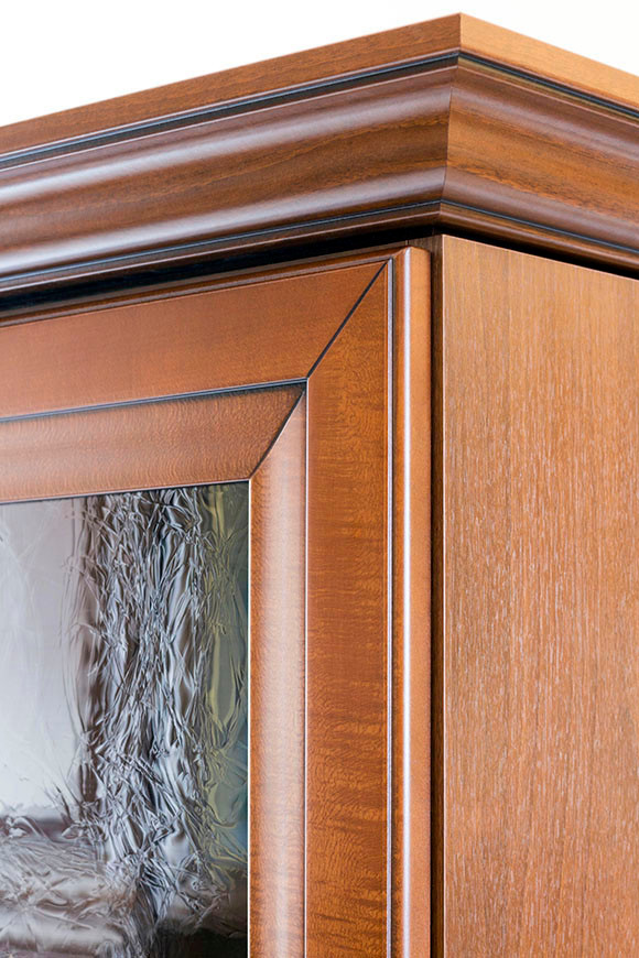 Стекло и карниз