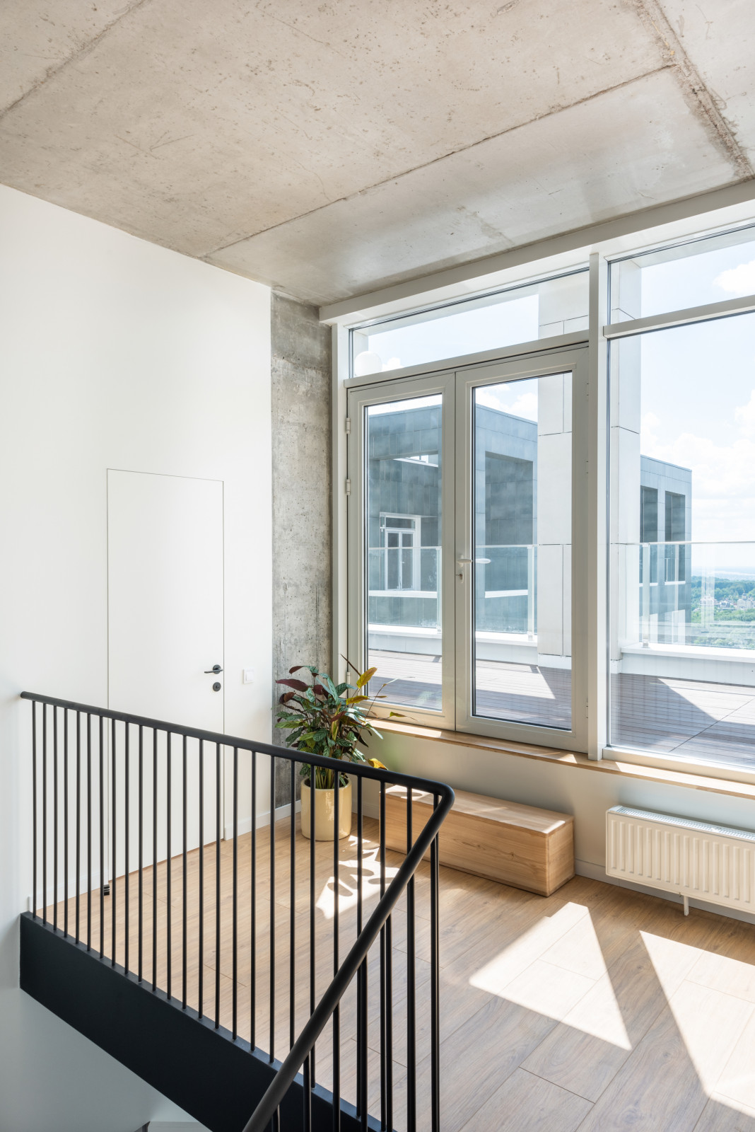 Двухуровневая квартира 130м2 с террасой и панорамным видом