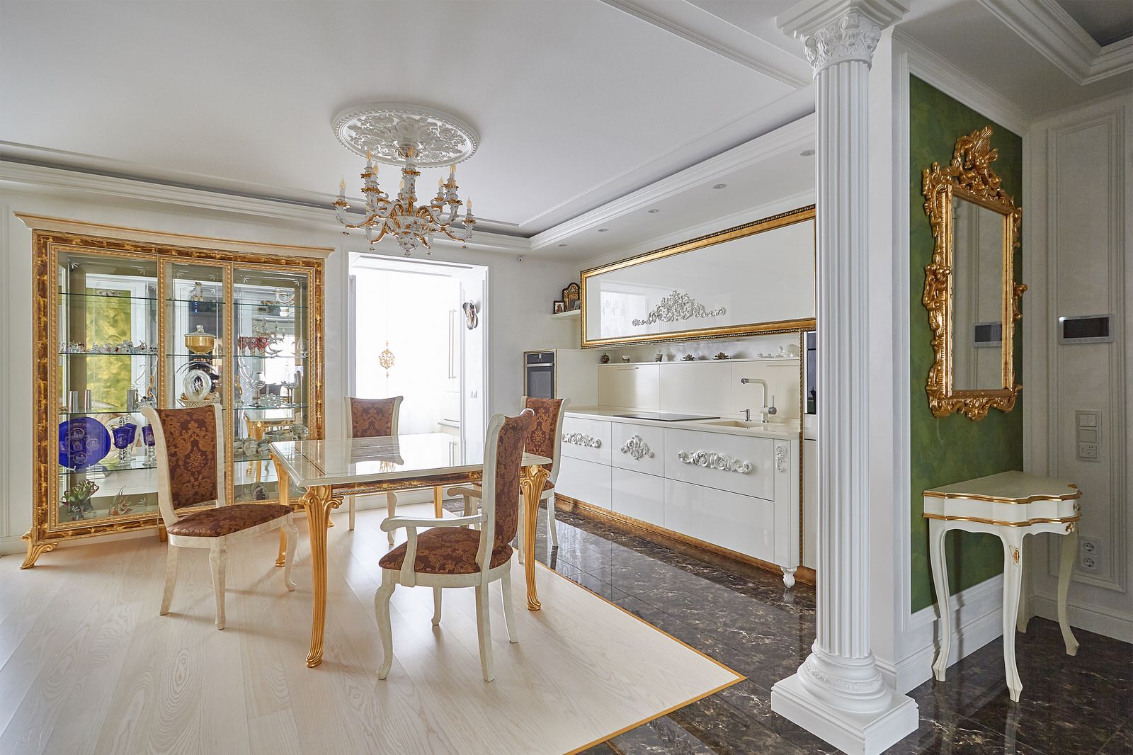 квартира "WHITE & GOLD"