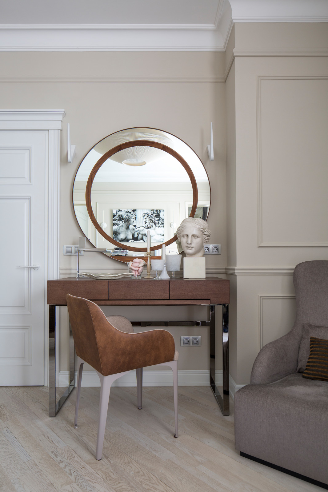 Античный минимализм - квартира на Арбате 85 м2