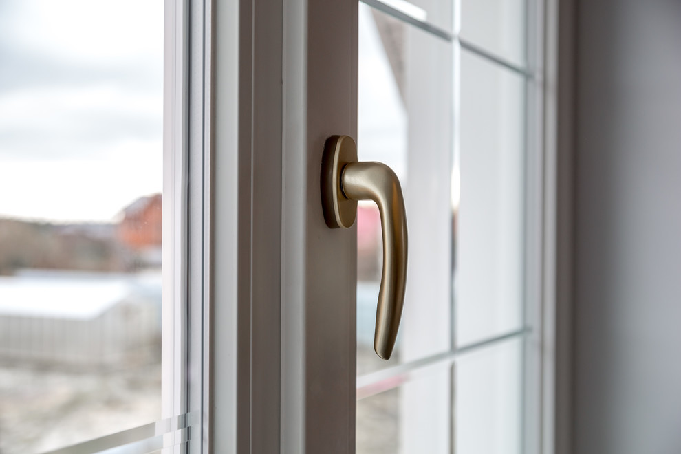 Алмазная грань в окнах загородного дома