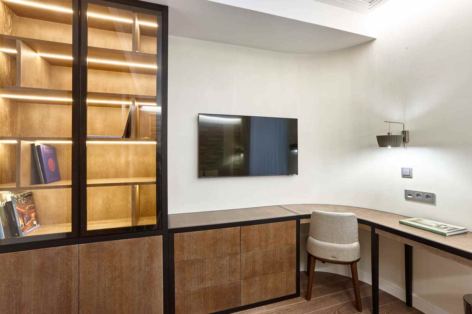 Дизайн и ремонт квартиры в ЖК «Мосфильмовский» — Бабушка и внучка