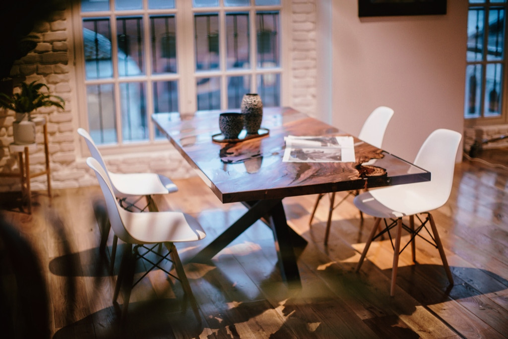 Обложка проекта: Мебель,декор из окаменелого дерева