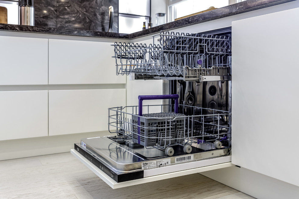 «Квартирный вопрос»: «Гранатовая кухня»