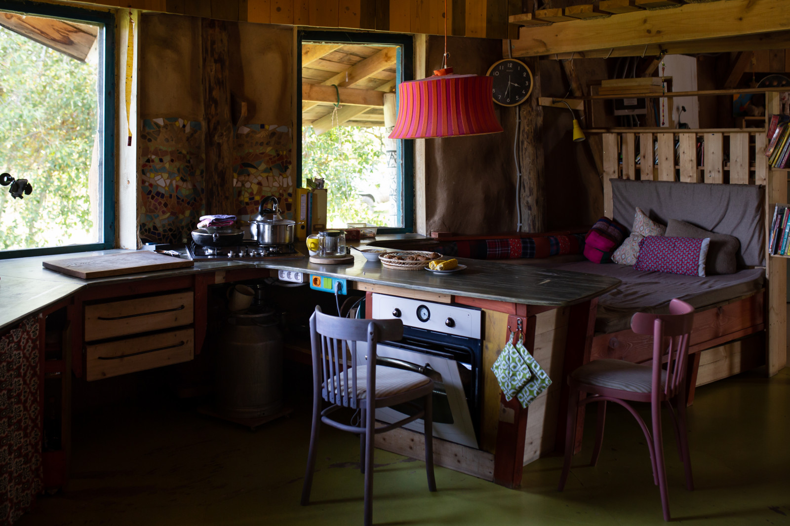 В гостях: Соломенный дом, вдохновленный Зеленой школой на Бали