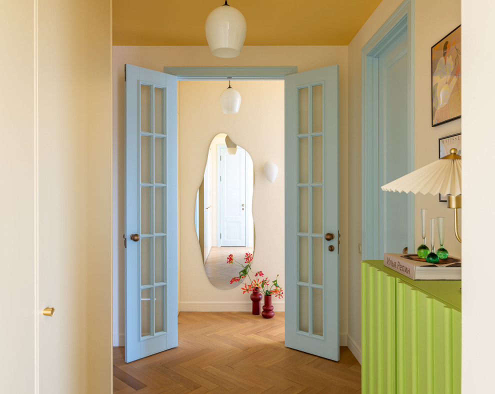 Обложка проекта: Нина Ценных: квартира в Москве с позитивным настроением.