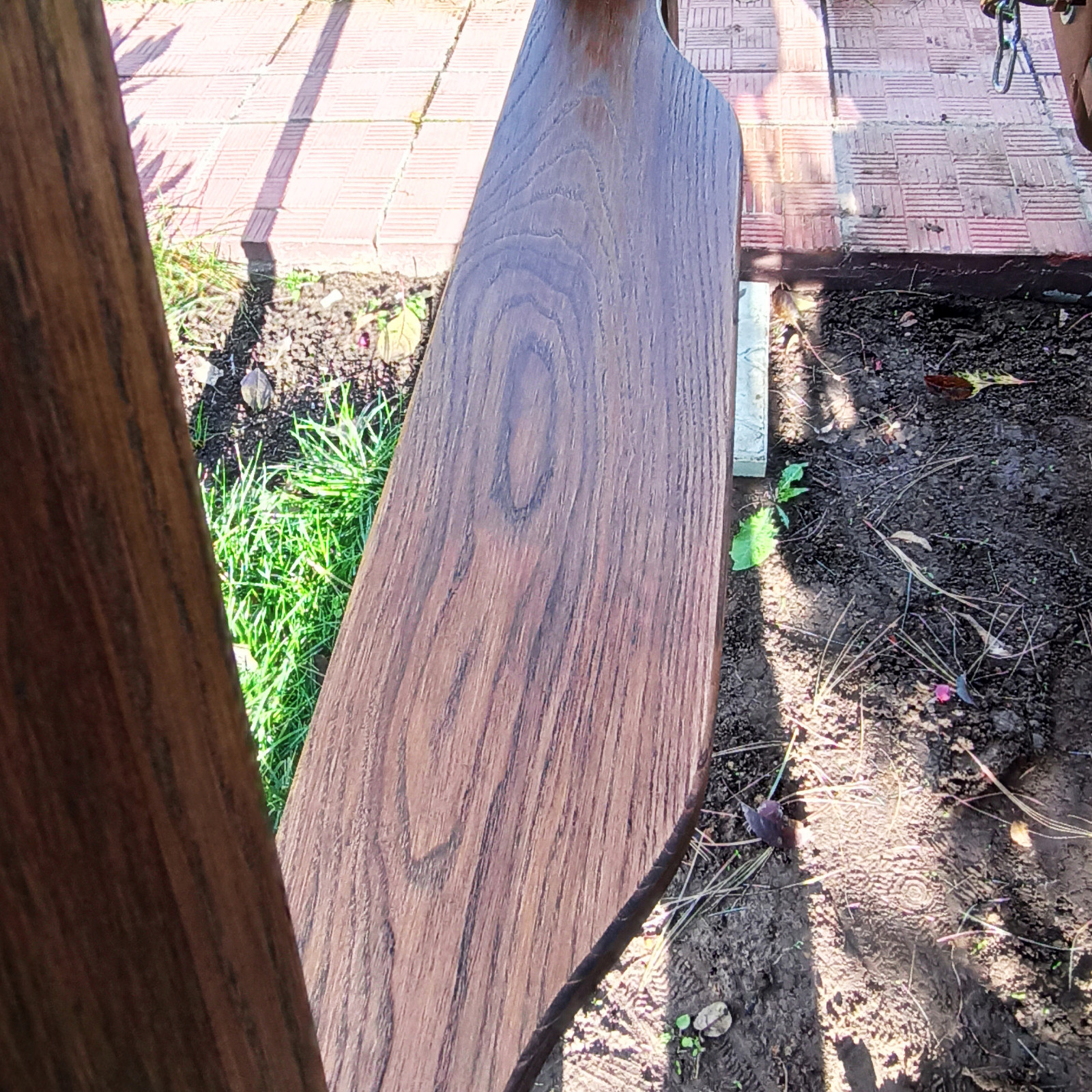 Обложка проекта: садовые качели из массива дуба