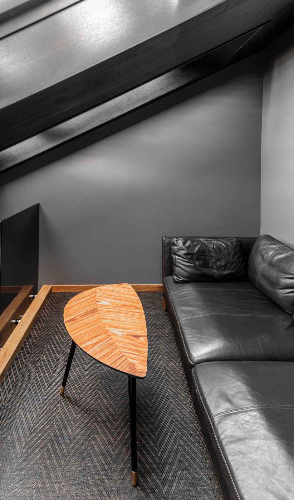 Обложка проекта: Офис в мансарде