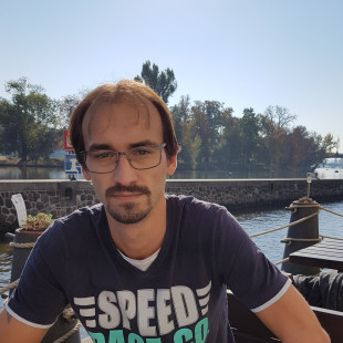 Александр Лаврентьев