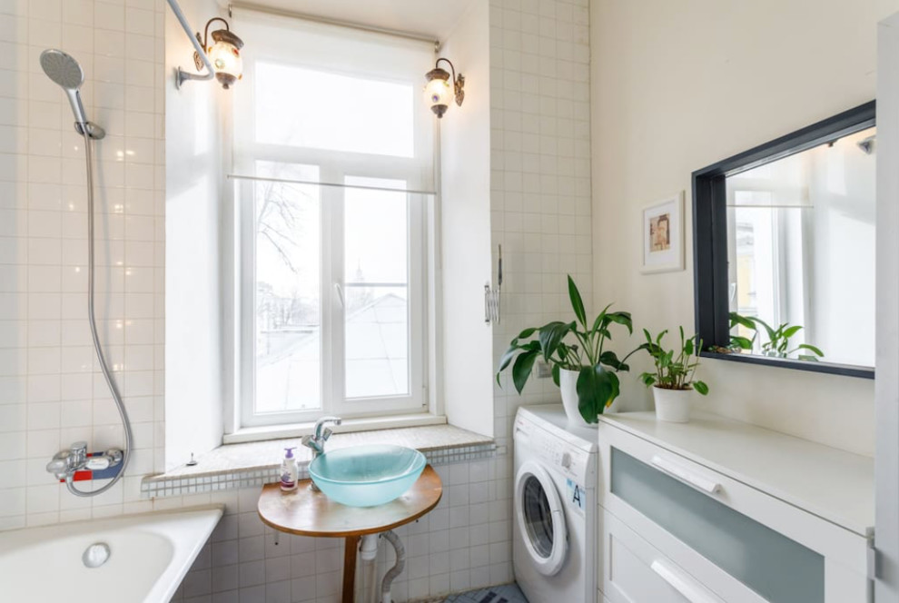 Светлая квартира-студия на Моросейке.