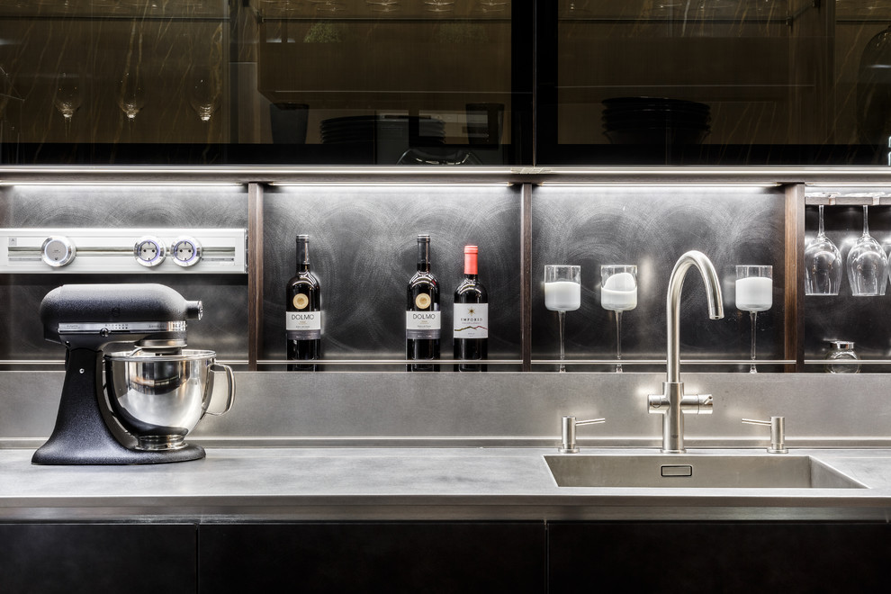 Giulia Novars, Москва. Смоленская, д.10