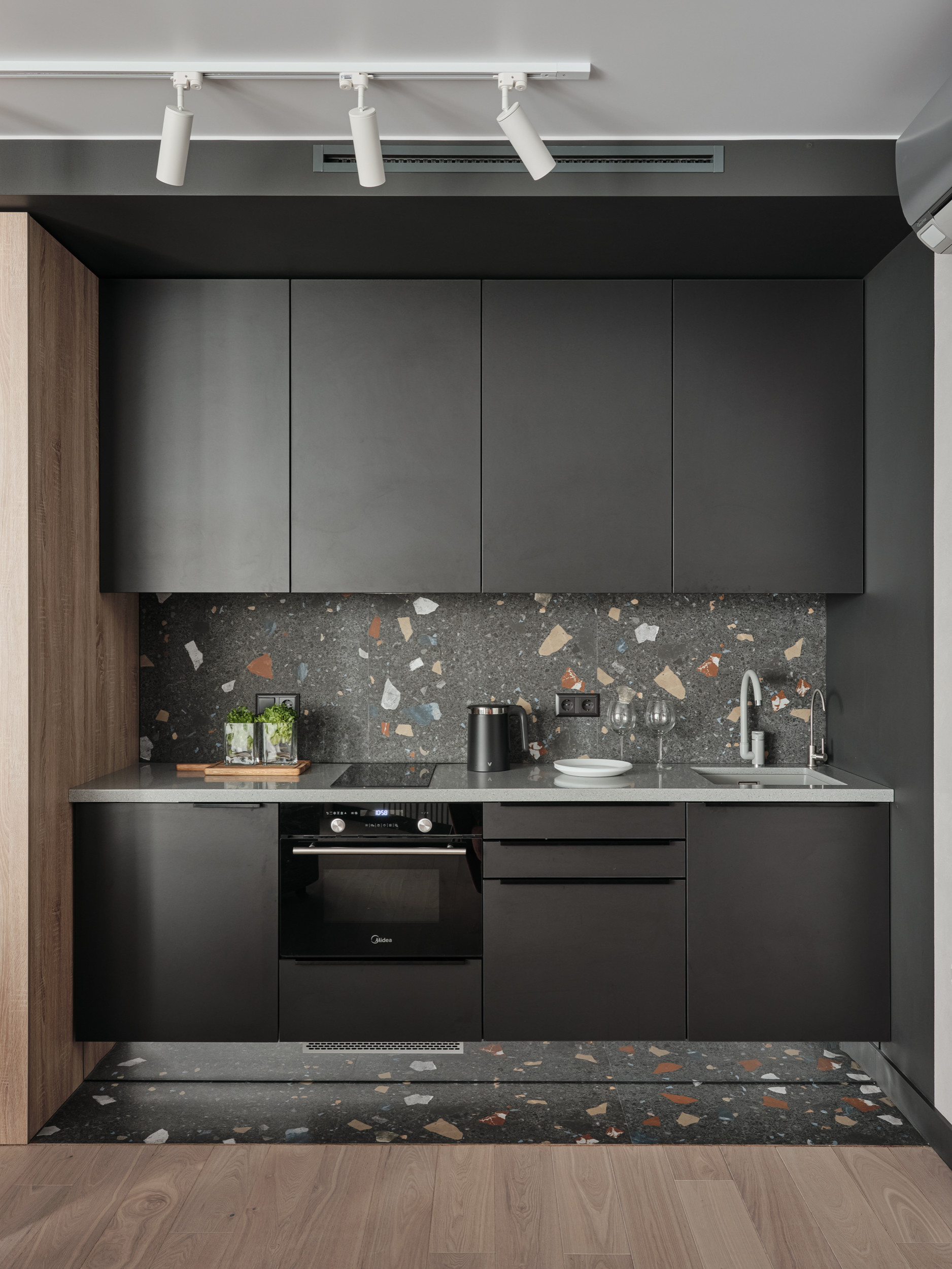 Поиск планировки: Студия с иллюминатором в Питере [4 варианта]