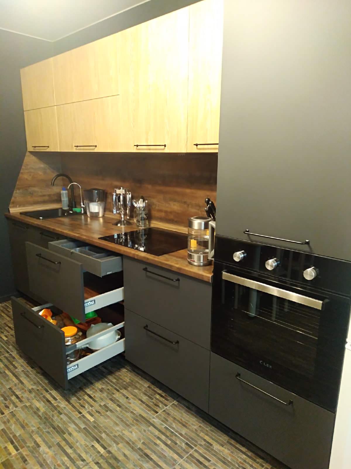 Обложка проекта: Графит /ель карпатская