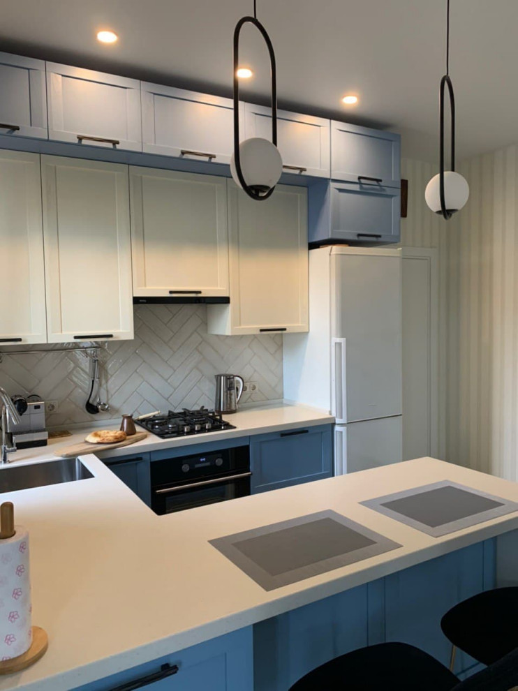 Кухня в доме с отделкой