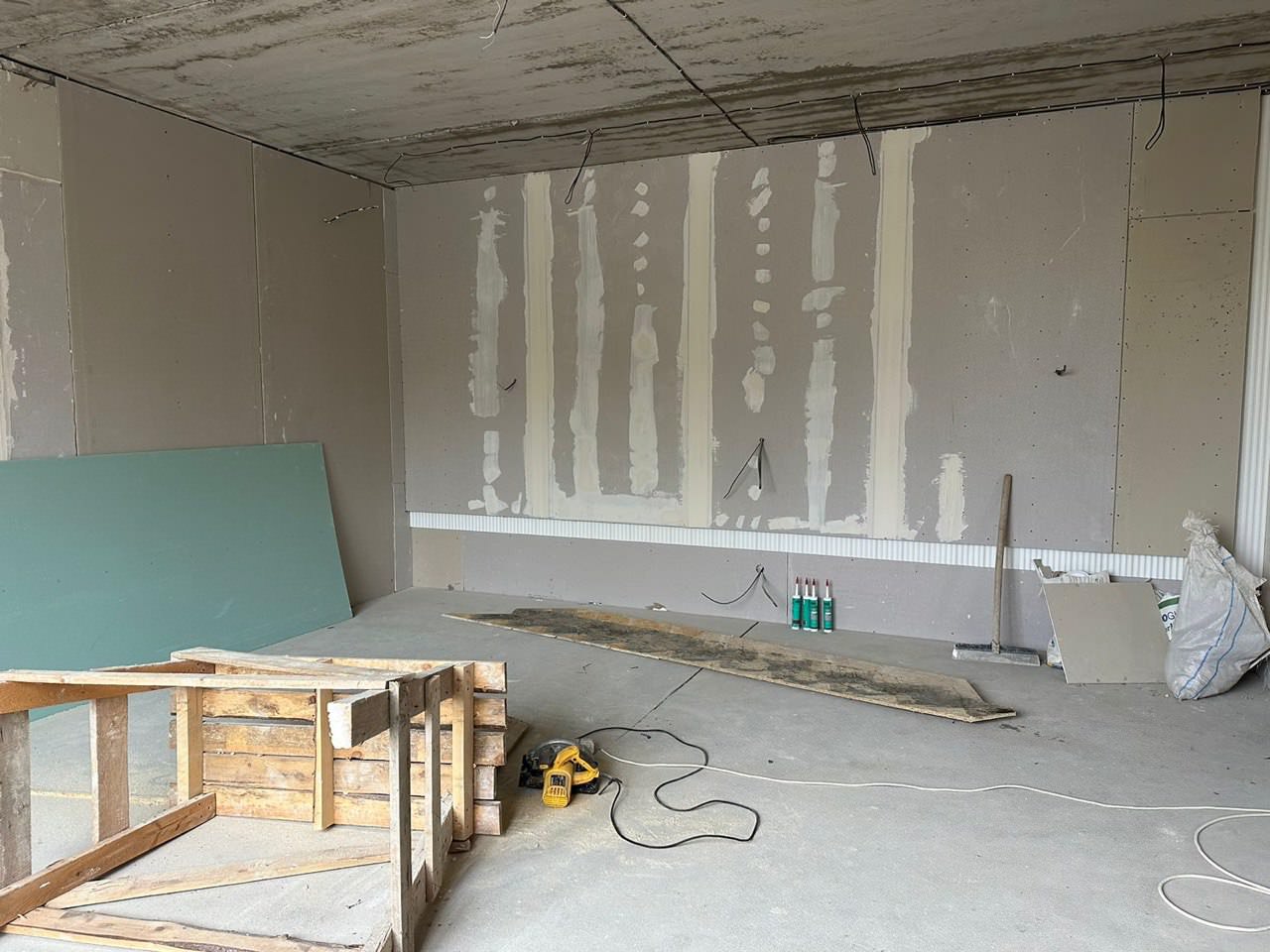 Минимализм, Евпатория