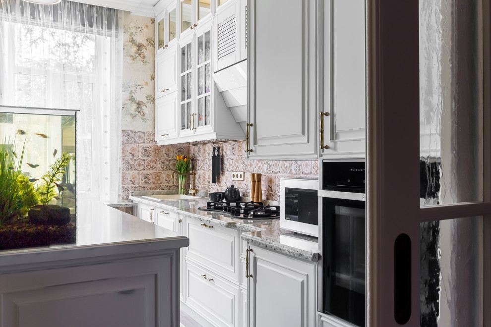 Маленькая кухня в классическом стиле