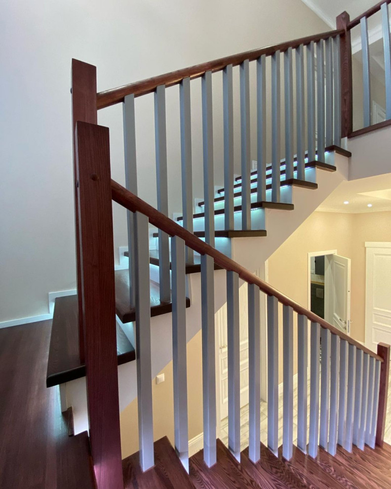 Лестница Алексея и Анны в КП Медная Подкова