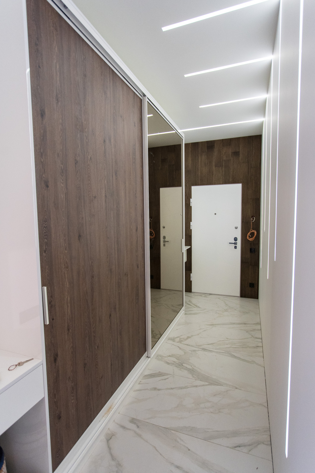 Шкаф-купе raumplus в прихожую