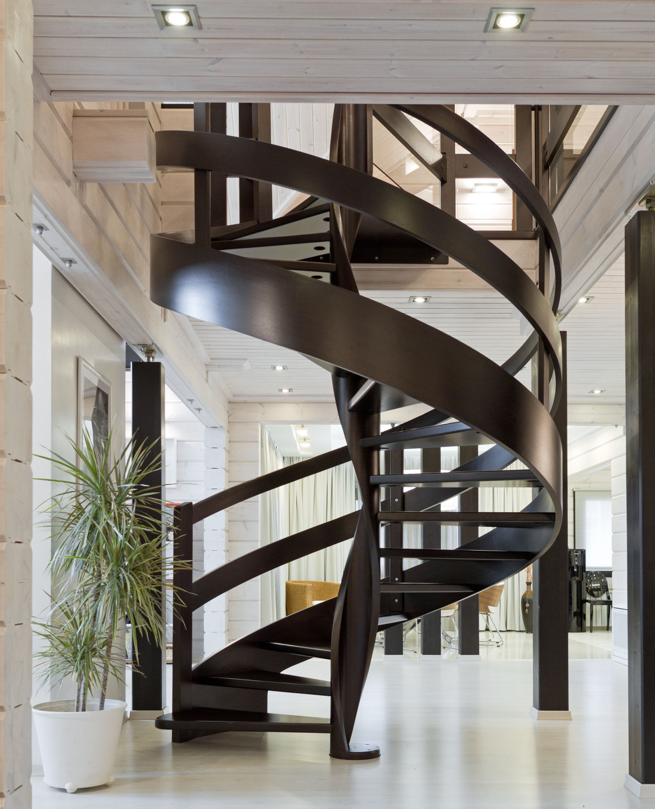 Деревянный коттедж " В зеркальном отражении"