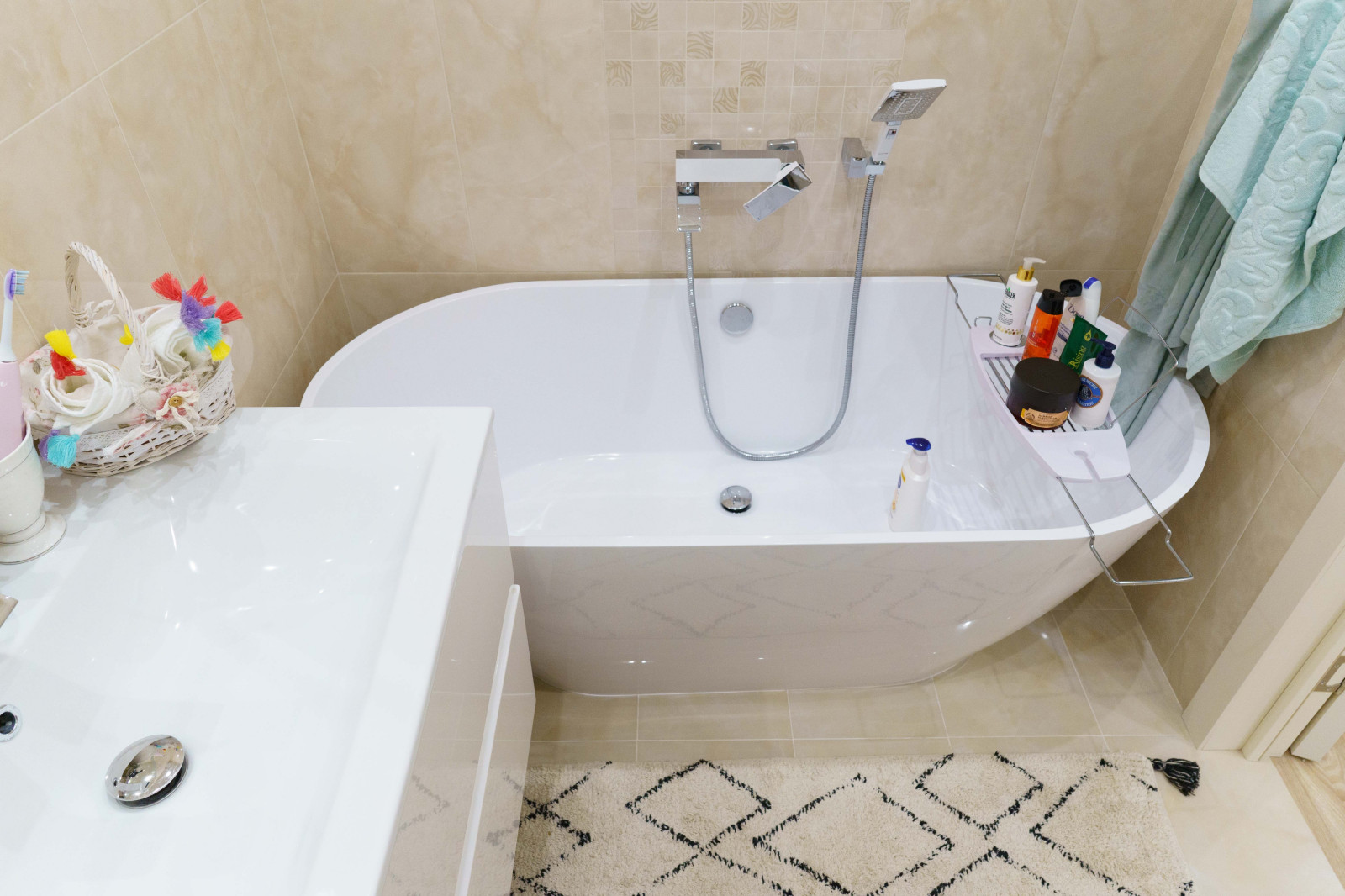 Обложка проекта: Ремонт 2х комнатной квартиры 64 м²