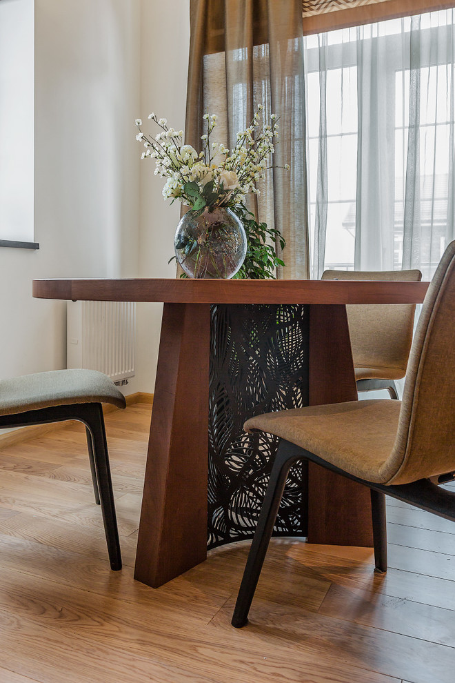 Обеденный стол "ЛИСТЬЯ"