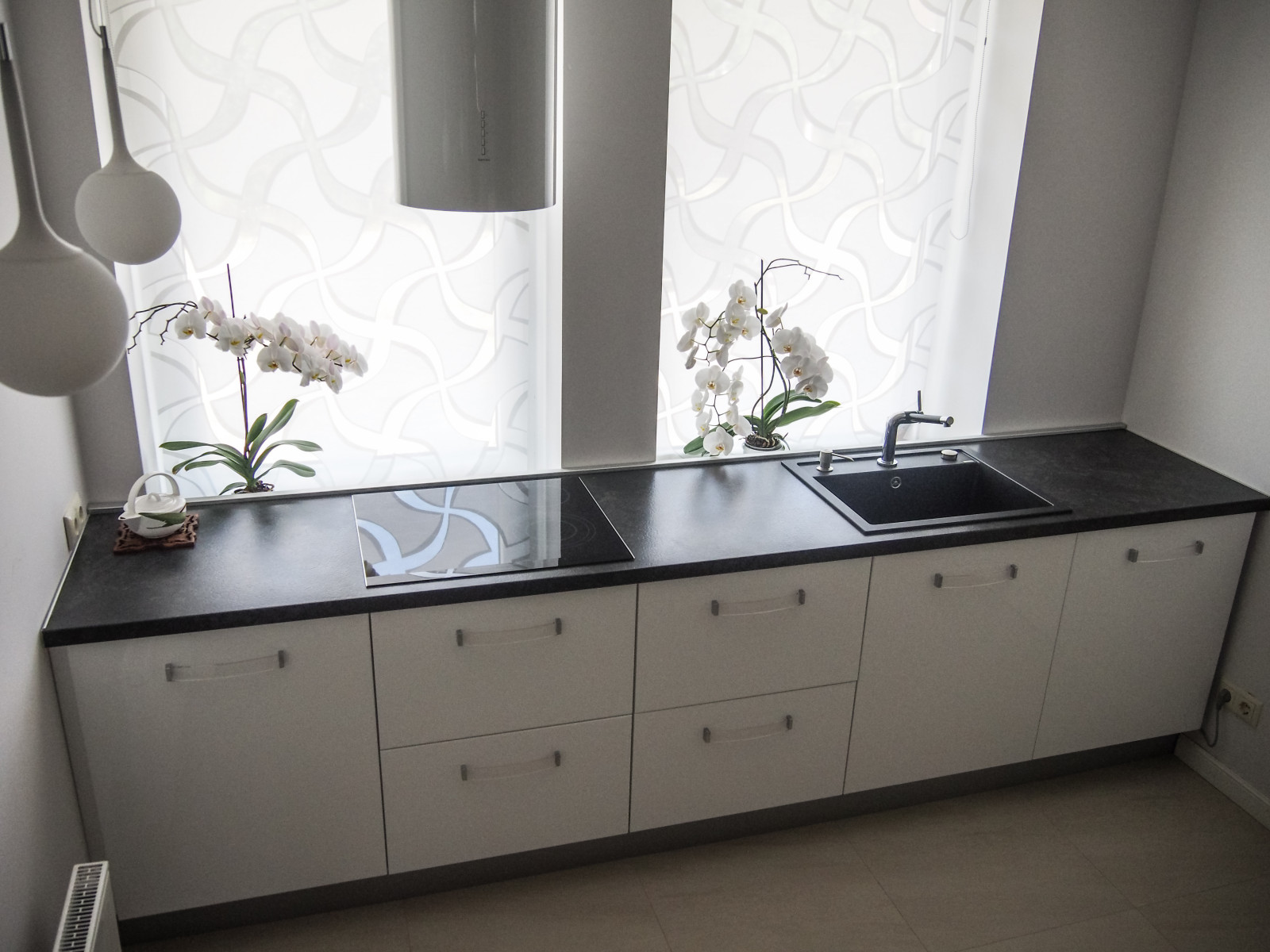 Кухня в светлых тонах