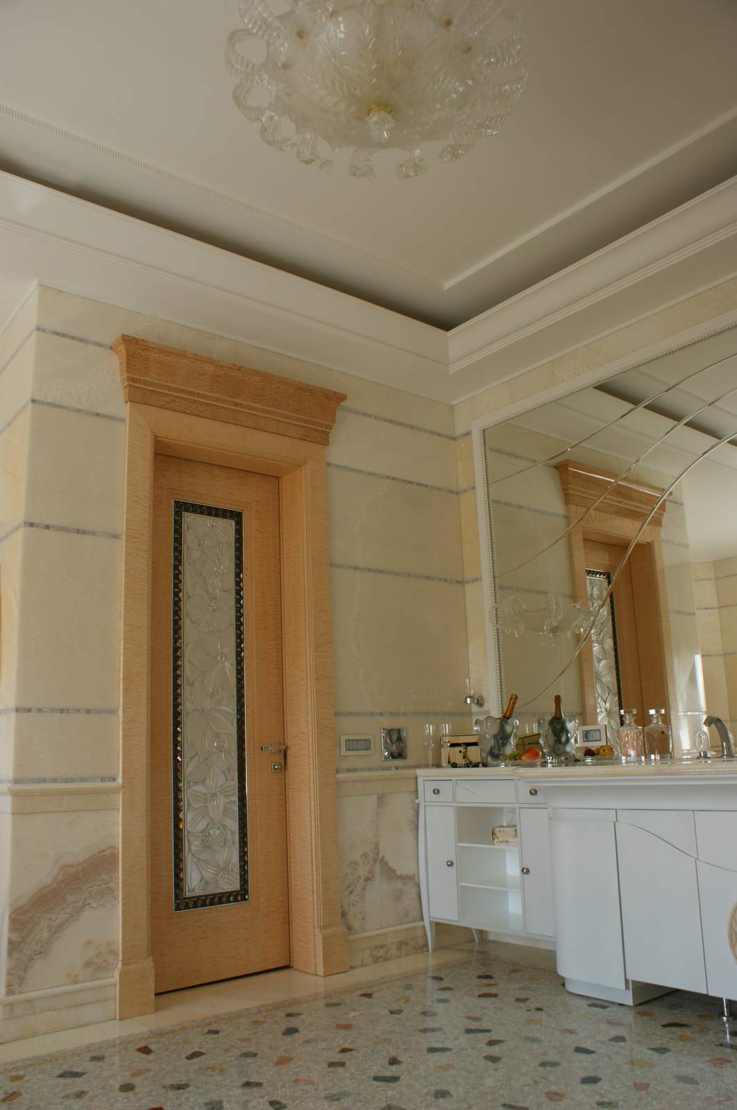 Резиденция в Стольном ДВЕРИ